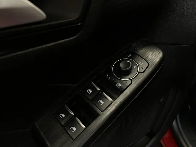 Ford Kuga 2.5 PHEV ST-Line 2024 Hybride Benzine 37