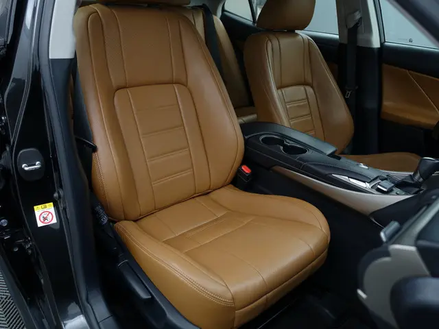 Lexus IS 300h Hybrid Edition 30 Aut- 2019 Hybride Benzine 3