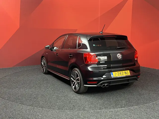 Volkswagen Polo 1.8 TSI GTI 2015 Benzine 6