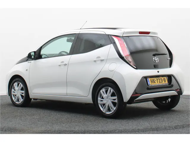 Toyota Aygo 1.0 VVT-i x-wave Cabrio 2015 Benzine 3