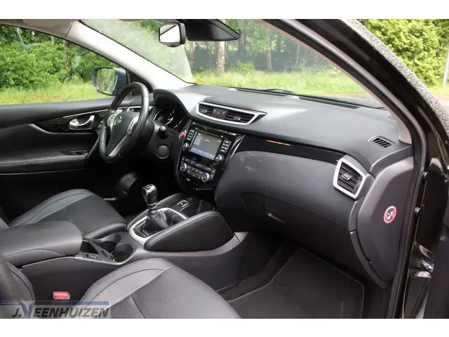 Nissan QASHQAI 1.2 Tekna 2014 Benzine 14