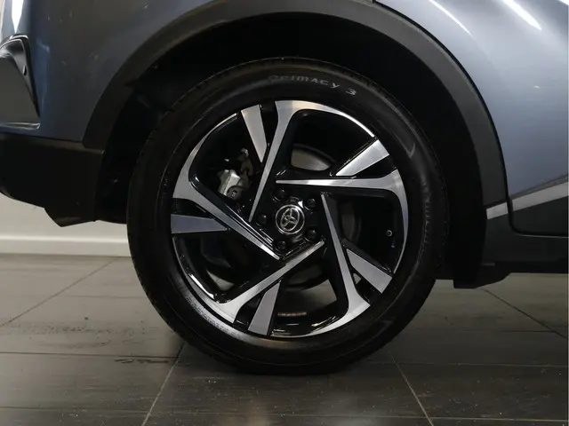 Toyota C-HR 2.0 Hybrid Dynamic 2023 Hybride Benzine 6