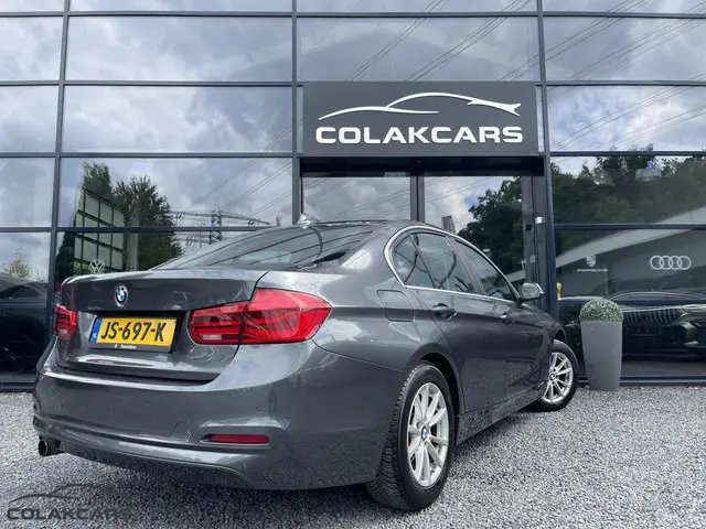 BMW 3 Serie 318i Centennial High Executive 2016 Benzine 14