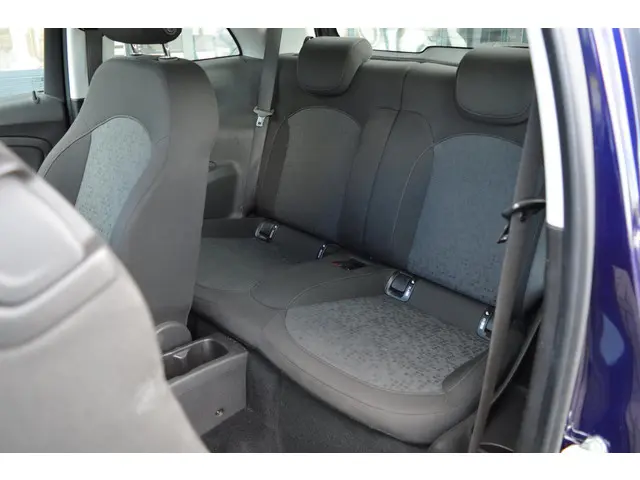 Opel ADAM 1.2 airco , cruise control 2016 Benzine 13