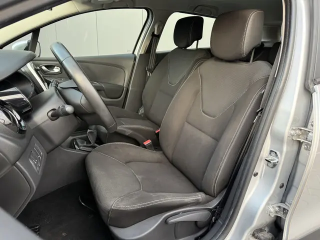 Renault Clio Estate 0.9 TCe Limited 2016 Benzine 4