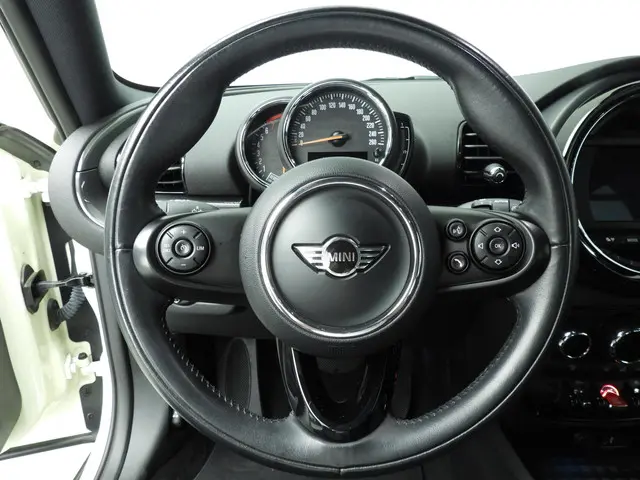 MINI Clubman 1.5 One Salt Business 2018 Benzine 11