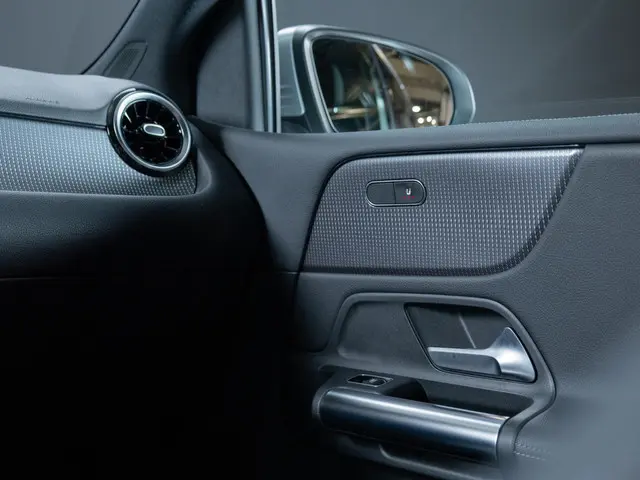 Mercedes-Benz B-Klasse 180 2020 Benzine 13