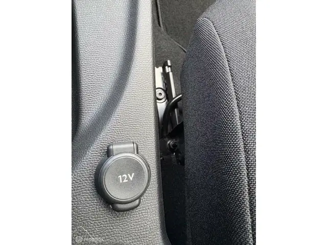 Peugeot 208 1.2 PureTech Blue Nw APK! 2021 Benzine 21