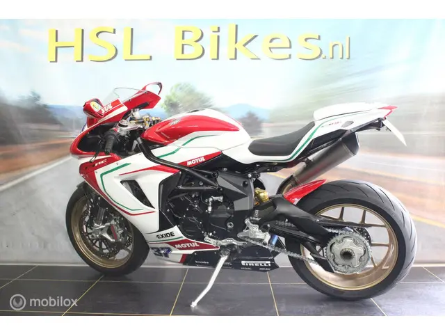MV Agusta F3 800 EAS RC edition 2015 Benzine 6
