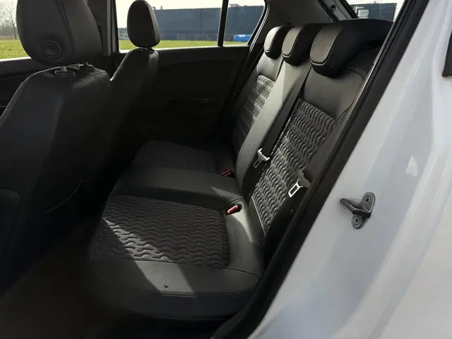 Opel Corsa 1.4 Turbo Cosmo OPC-Line 2013 Benzine 7