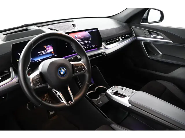 BMW iX2 xDrive30 67 kWh 2024 Elektrisch 68