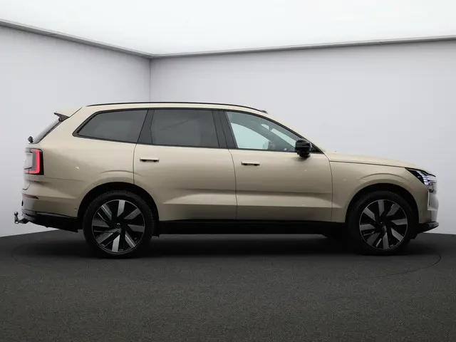 Volvo EX90 Twin Motor Ultra 7p. 111 kWh 2025 Elektrisch 7