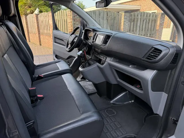 Opel Vivaro 2.0 CDTI L2H1 Selection 2021 Diesel 3