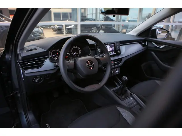 Škoda Scala 1.0 TSI Active 2021 Benzine 3