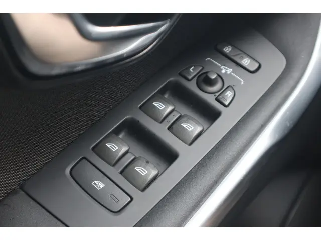 Volvo V40 Cross Country 1.5 T3 Momentum 2015 Benzine 25