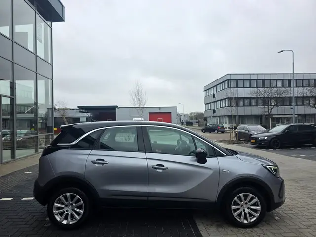 Opel Crossland 1.2 Turbo Elegance 2023 Benzine 4