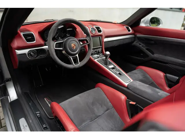 Porsche Boxster Spyder 3.8 2016 Benzine 3