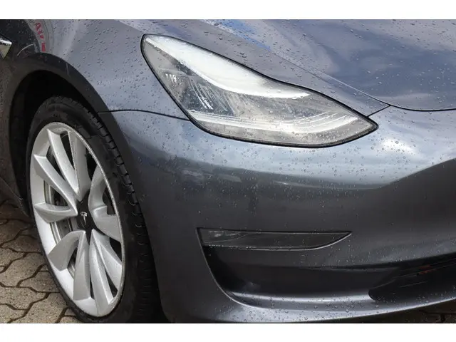 Tesla Model 3 Long Range AWD 75 kWh 2019 Elektrisch 13