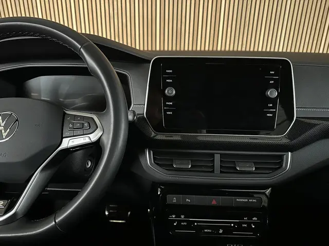 Volkswagen T-Cross 1.5 TSI R-Line Business 2024 Benzine 14