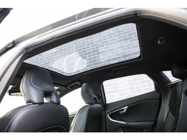 Volvo V40 T3 Polar+ Sport 2020 Benzine 31