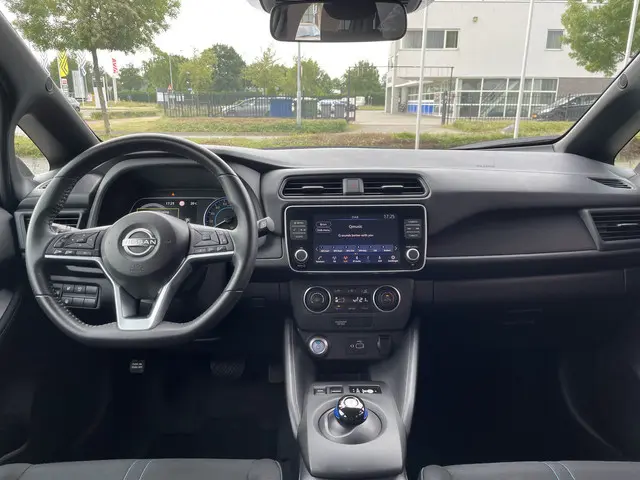 Nissan Leaf Acenta 40 kWh 2023 Elektrisch 7