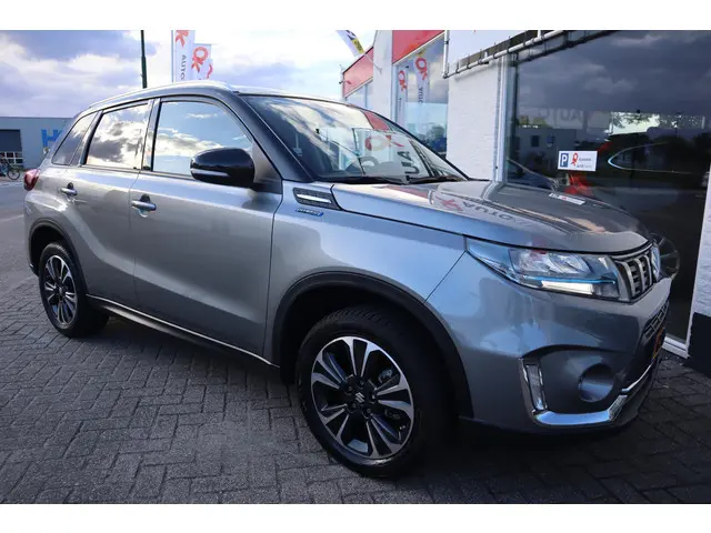 Suzuki Vitara 1.5 HYBRID STYLE 2022 Hybride Benzine 12