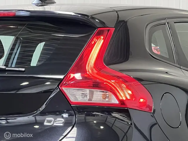 Volvo V40 1.6 D2 Kinetic [ NAP navigatie pdc ] 2013 Diesel 23