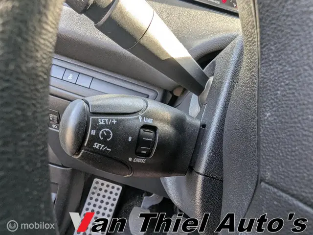 Peugeot 208 1.0 VTi Access 2013 Benzine 17