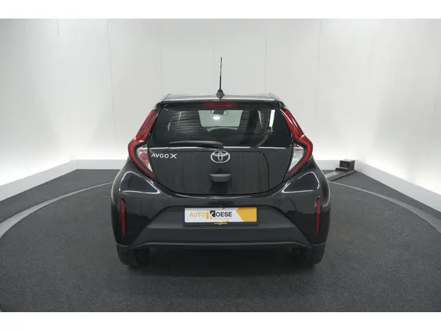 Toyota Aygo X 1.0 VVT-i MT Play 2023 Benzine 18