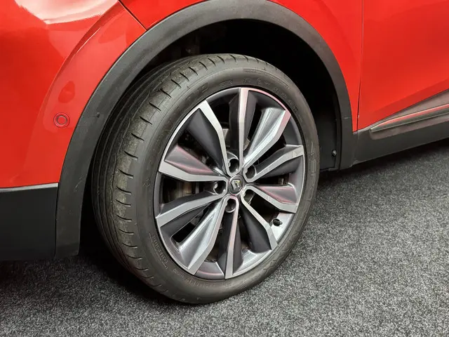 Renault Kadjar 1.2 TCe Bose 2015 Benzine 25