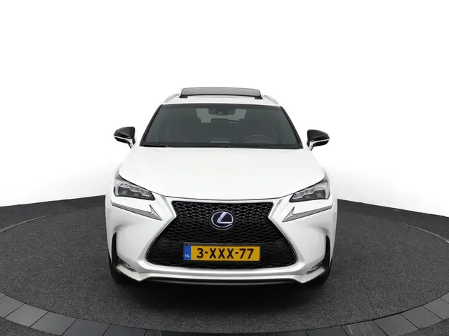 Lexus NX 300h AWD F Sport Line 2014 Hybride Benzine 16