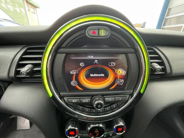 MINI Cooper Mini 1.5 Chili Serious Business 2015 Benzine 13