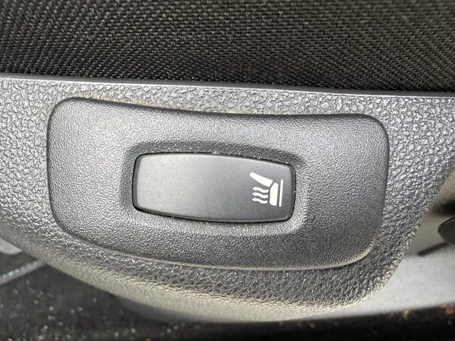 Renault Captur 1.2 TCe 120pk EDC Wave 2016 Benzine 12