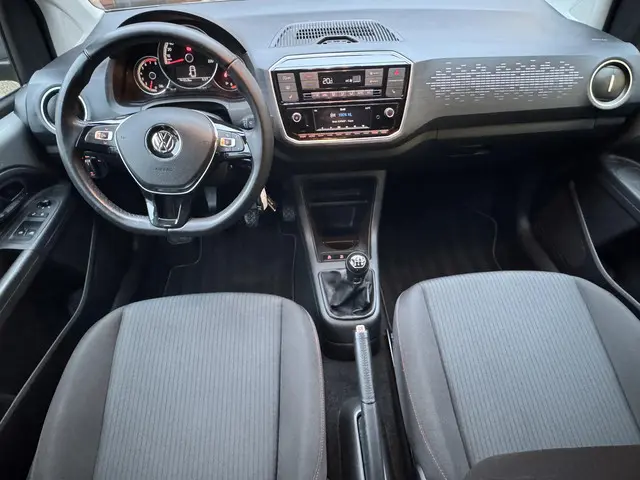 Volkswagen up! 1.0 BMT high up! 2018 Benzine 12