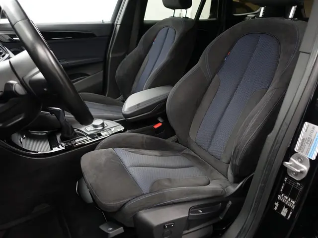 BMW X1 sDrive18i M Sport Aut- 2016 Benzine 22