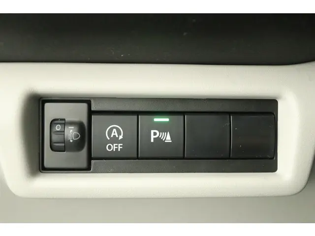 Suzuki Swift 1.2 Select Smart Hybrid 2025 Benzine 31