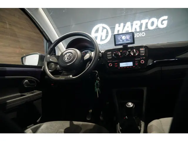 Volkswagen up! 1.0 move up! BlueMotion 2016 Benzine 3