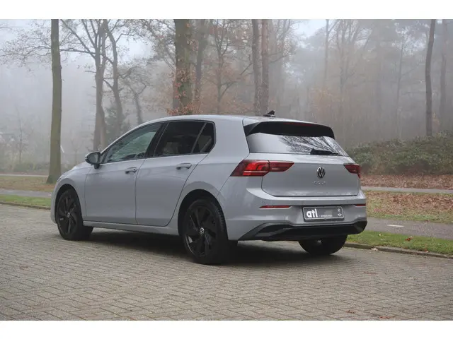 Volkswagen Golf 1.5 eTSI Life Edition 2024 Benzine 3