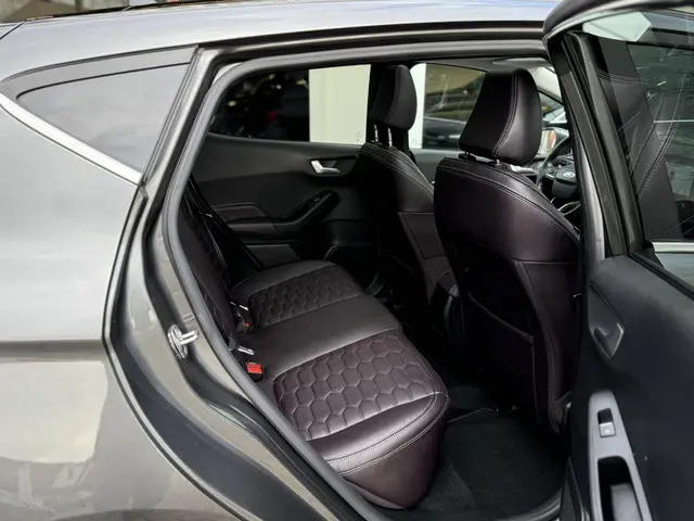Ford Fiesta 1.0 EcoBoost Vignale 2018 Benzine 35