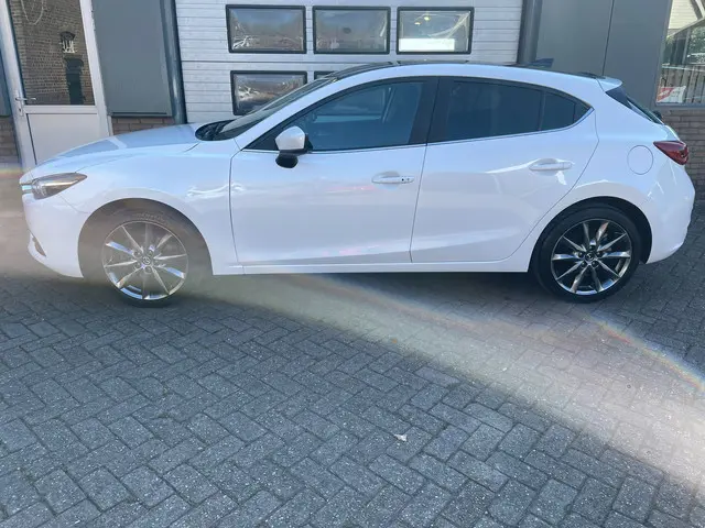 Mazda 3 2.0 SkyActiv-G 120 SkyLease GT 2019 Benzine 2