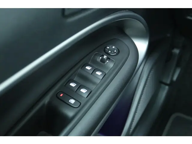 Jeep Avenger SUMMIT 54 KWH 2023 Elektrisch 33