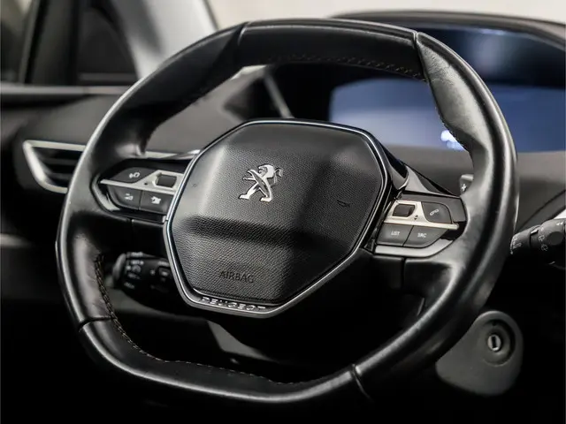 Peugeot 5008 1.2 PureTech Sport 7 Persoons 2017 Benzine 20