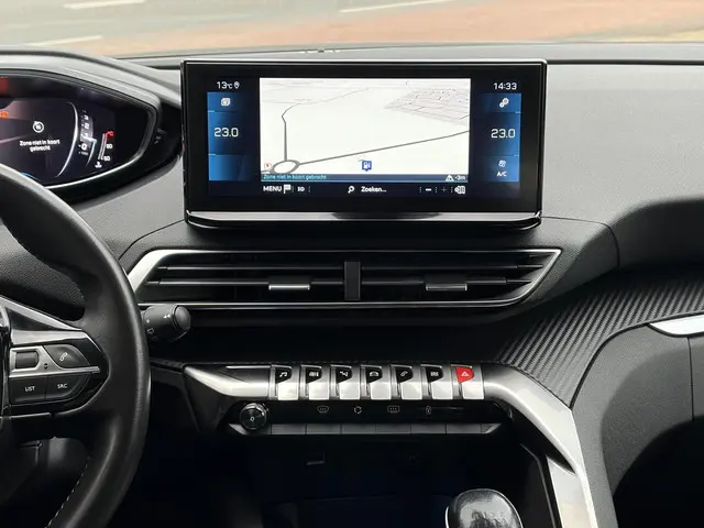 Peugeot 3008 1.2 PureTech Active Pack 2021 Benzine 28