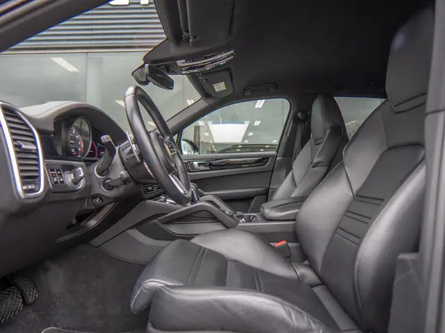 Porsche Cayenne 3.0 E-Hybrid 2021 Hybride Benzine 23