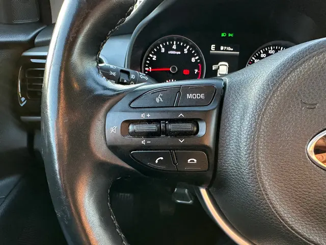 Kia Stonic Dynamic Plus Line 1.0 2022 Hybride Benzine 23