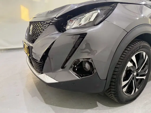 Peugeot 2008 1.2 PureTech Allure Automaat 2020 Benzine 10