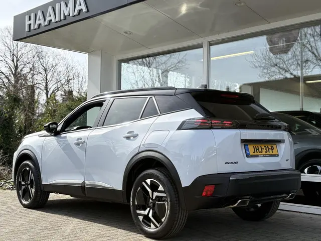 Peugeot 2008 1.2T 130pk Automaat GT 2024 Benzine 4