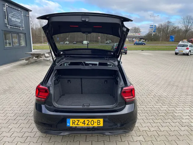 Volkswagen Polo 1.0 TSI Comfortline 2018 Benzine 8