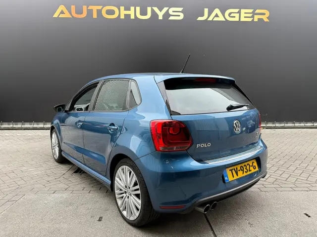Volkswagen Polo 2