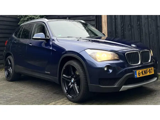 BMW X1 sDrive20i Business 2013 Benzine 4